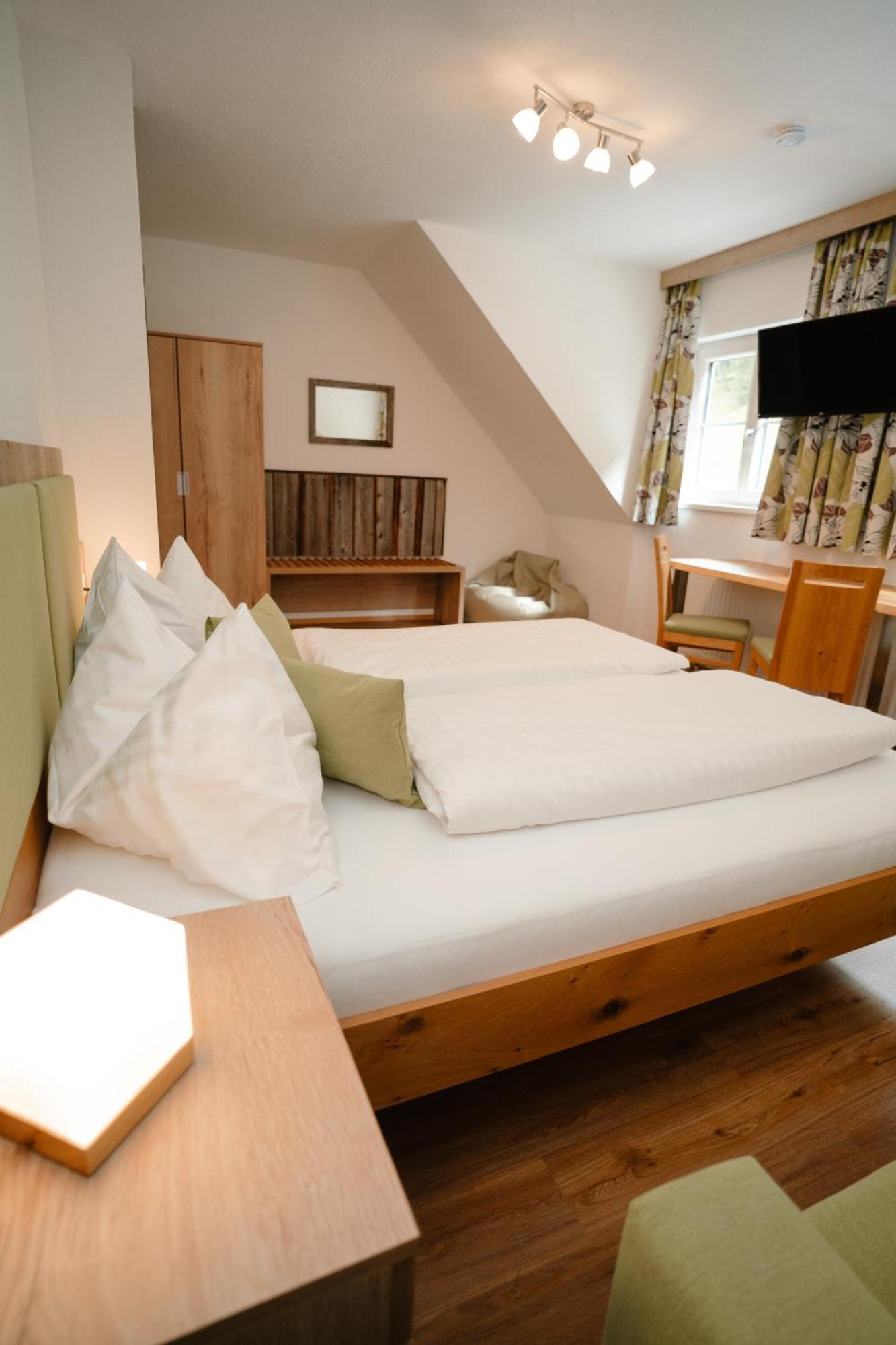 Ertlschweigerhaus Pension - Appartements - Zimmer Donnersbach Zewnętrze zdjęcie